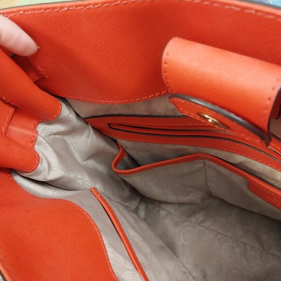 3253 Large Michael Kors Hamilton Leather Satchel Bag. - Picture 13 of 15